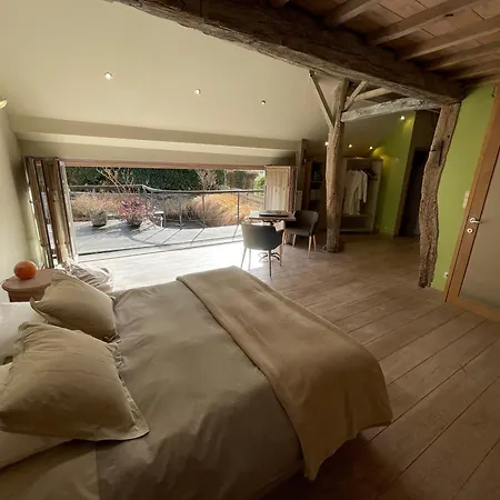 Le Temps D'une Pause Bed & Breakfast 3*